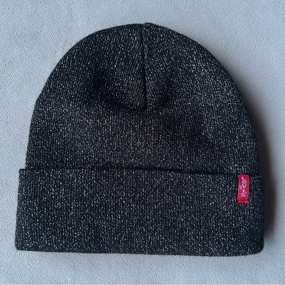 Levi’s ~ Sparkle Ribbed Beanie ~ Black with Silver